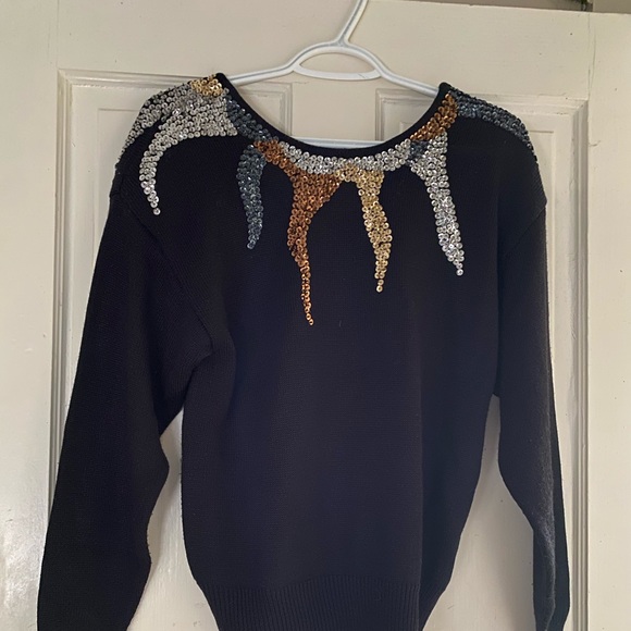 Brand New Beautiful Sweater With Sequins - Picture 2 of 4